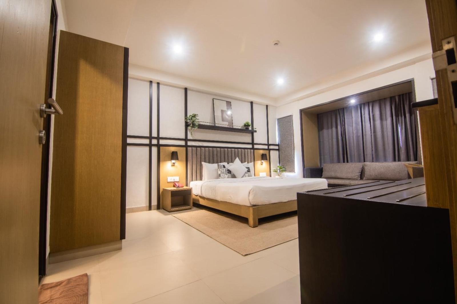 Devanahalli Purple Cloud Hotel מראה חיצוני תמונה